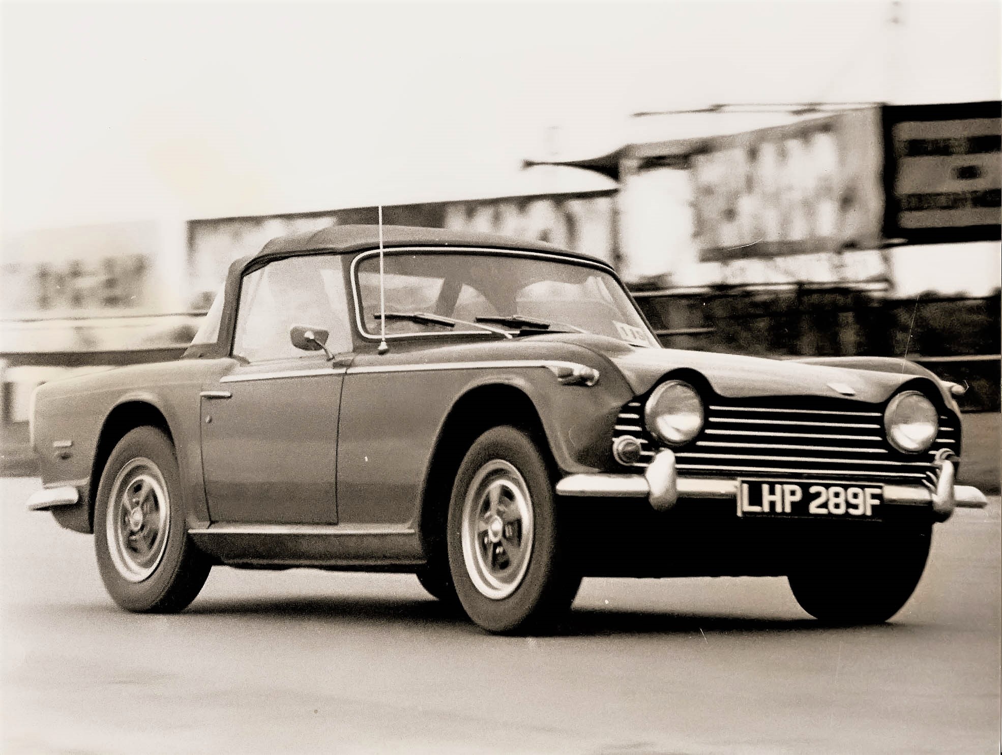 CP 2 O, registration LHP 289F, on track at the Silverstone test day in 1967